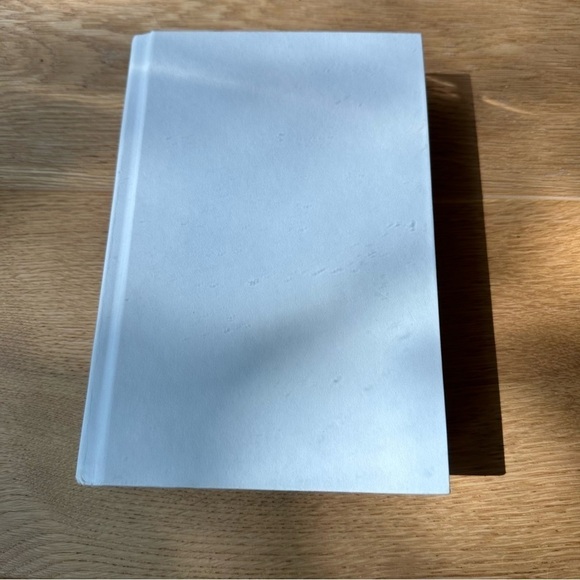 THE HATE U GIVE BY ANGIE THOMAS Book - Picture 6 of 8